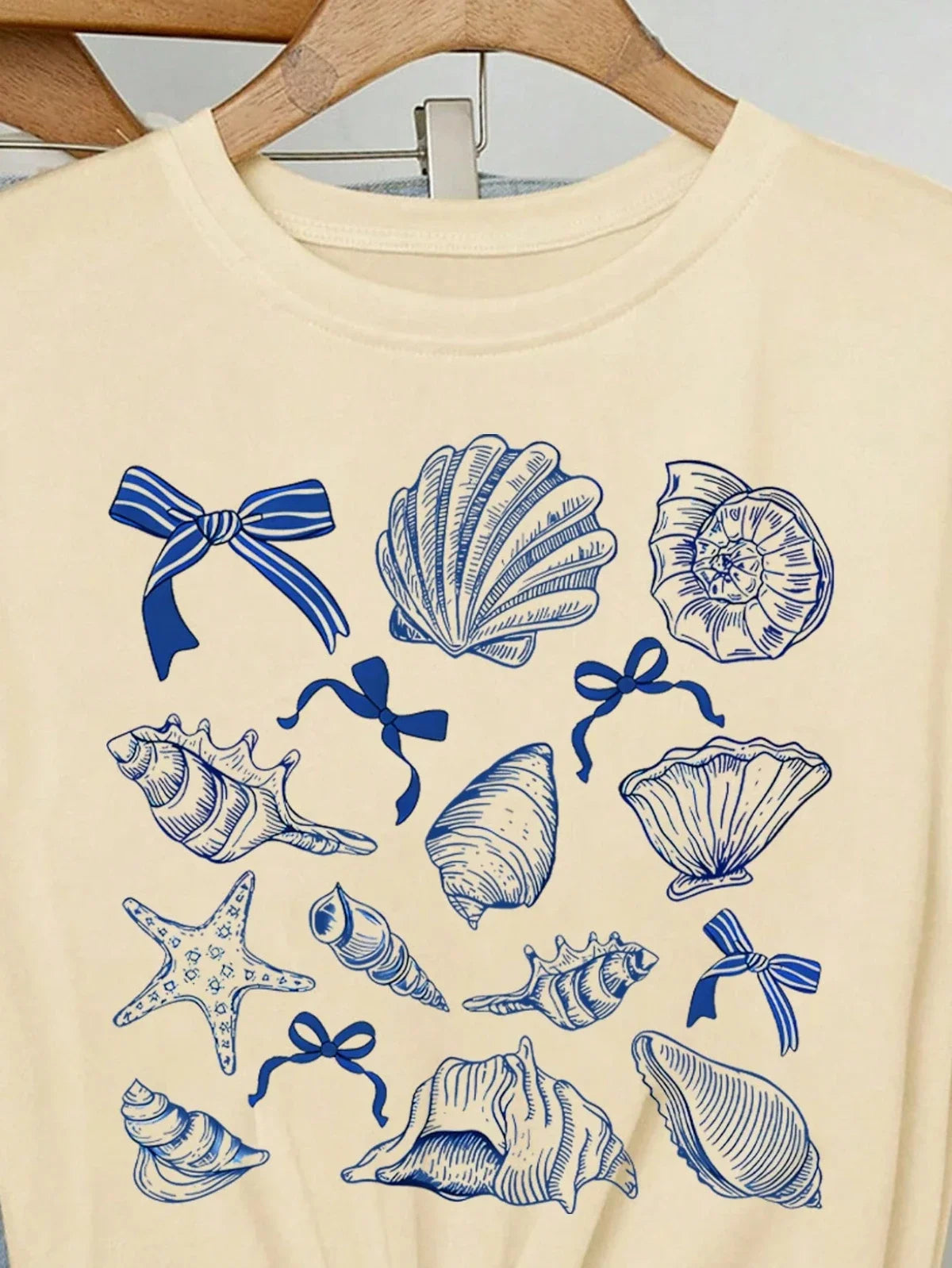 Retro Wave Conch T-Shirt